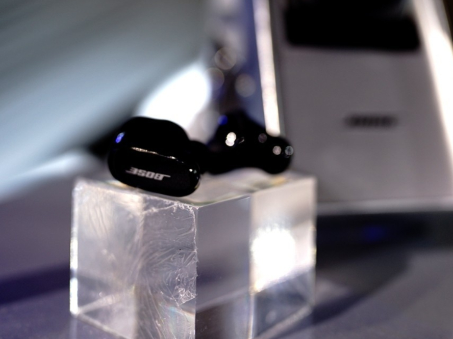 ר BOSE QuietComfort Earbuds II